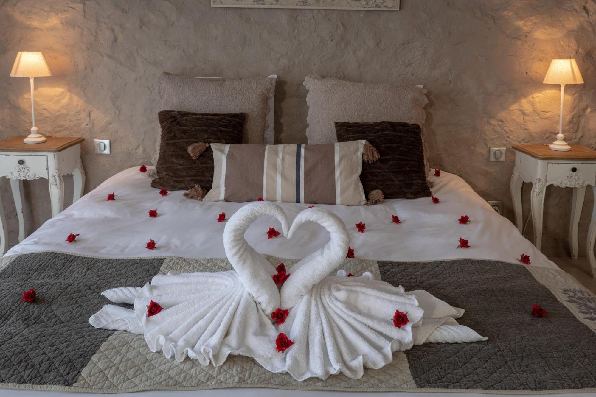 Charme Au Fil De L'Eau Hotel Vendieres ภายนอก รูปภาพ