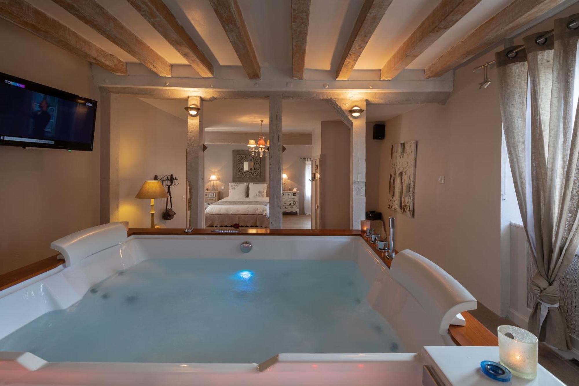 Charme Au Fil De L'Eau Hotel Vendieres ภายนอก รูปภาพ