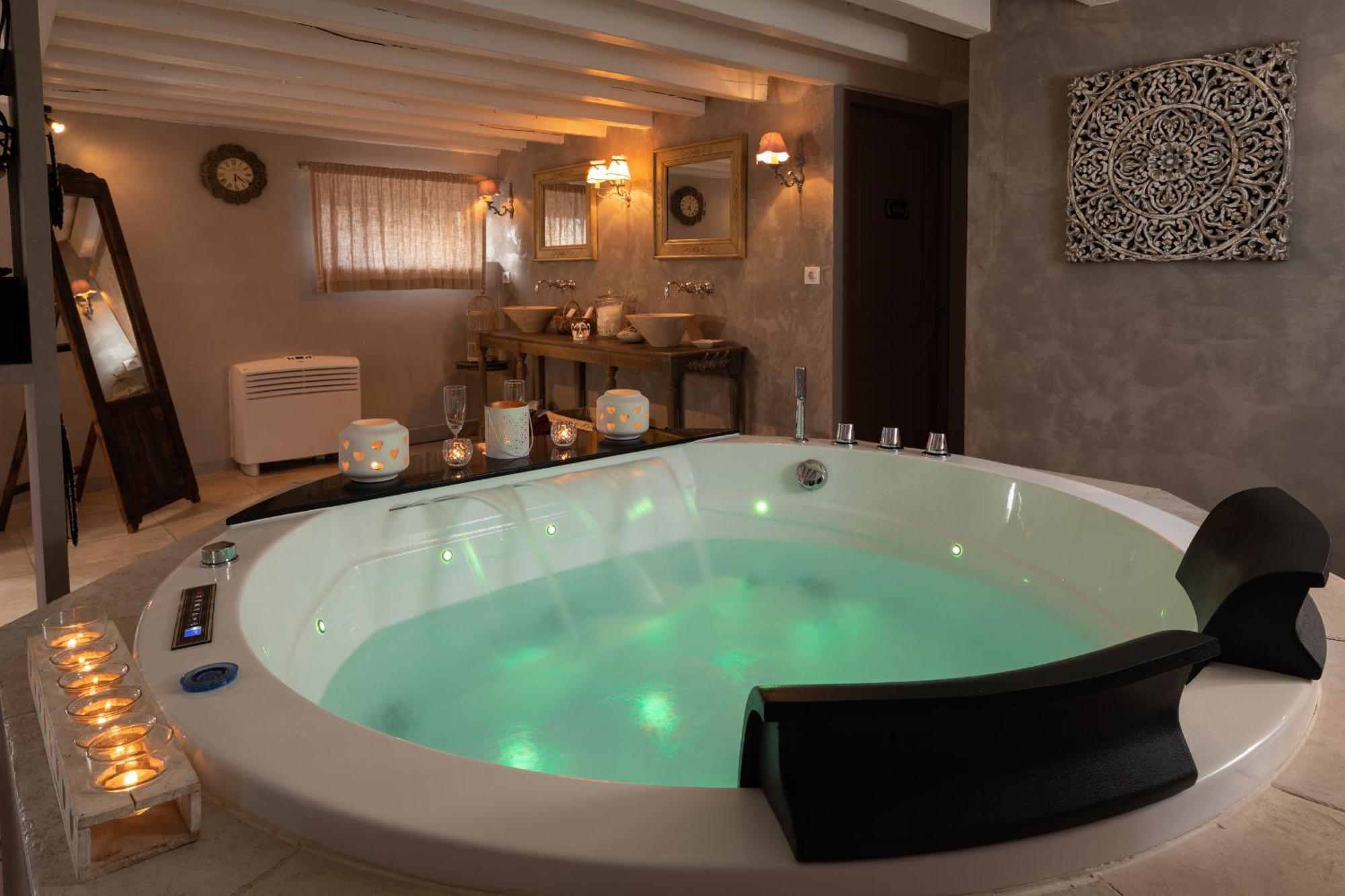 Charme Au Fil De L'Eau Hotel Vendieres ภายนอก รูปภาพ
