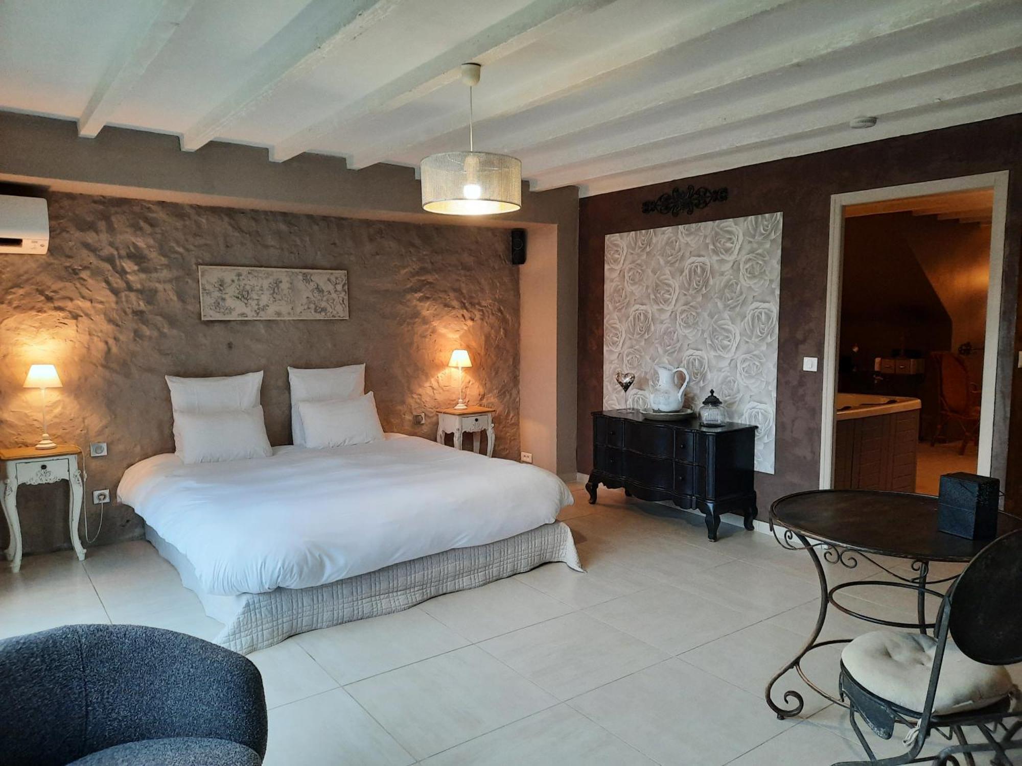 Charme Au Fil De L'Eau Hotel Vendieres ภายนอก รูปภาพ