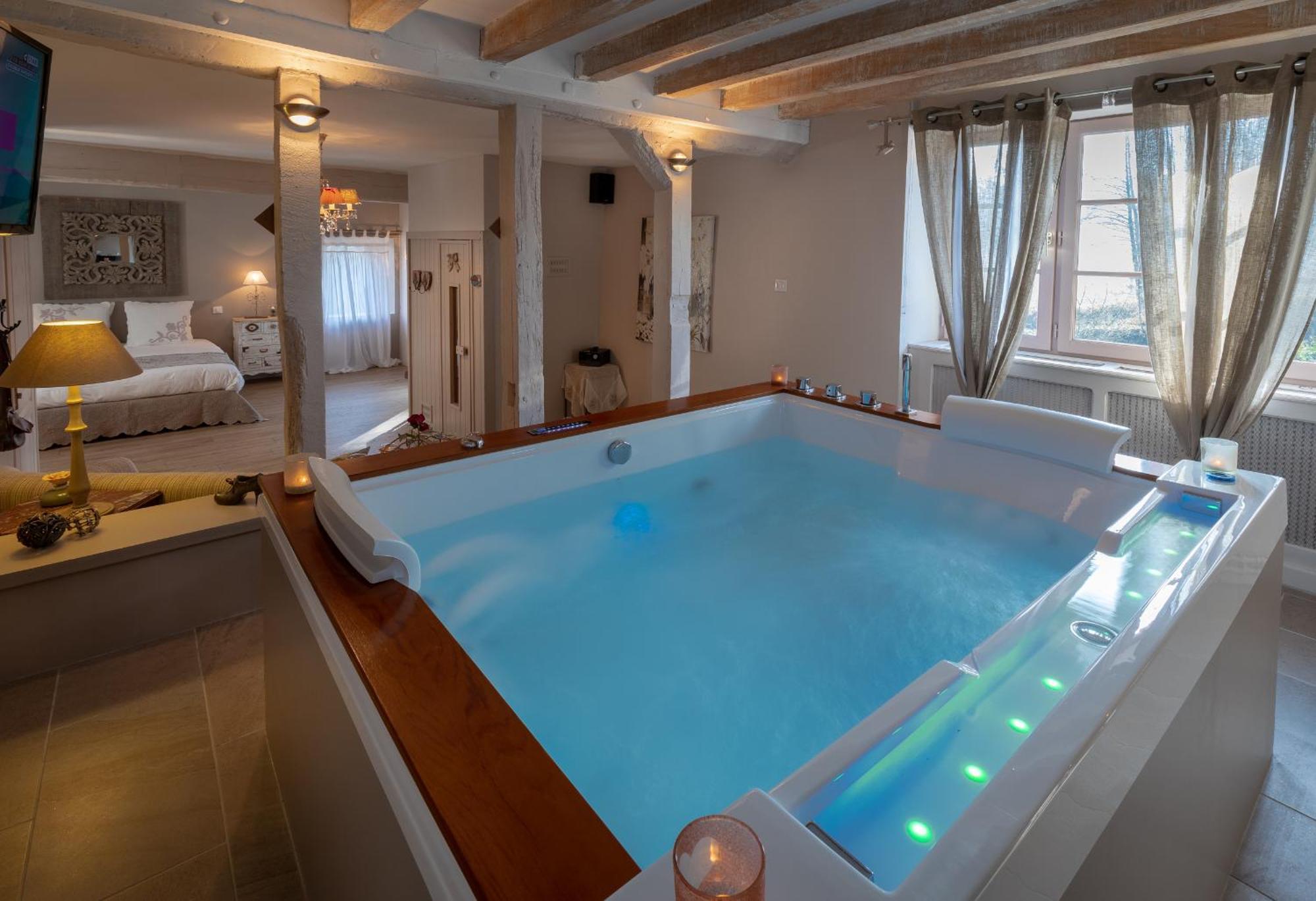 Charme Au Fil De L'Eau Hotel Vendieres ภายนอก รูปภาพ